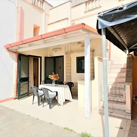 Casa Vacanza Vecchia Corte Casa de Férias